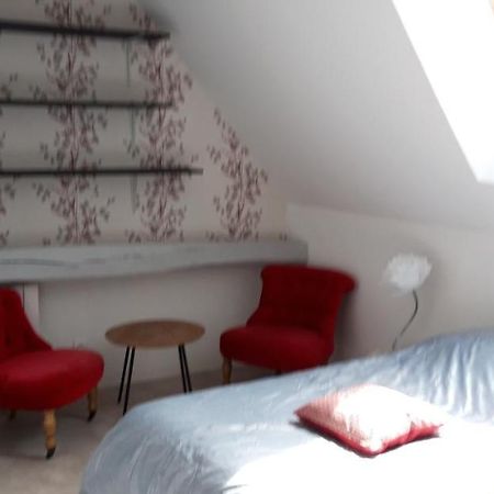 Triplex Tout Confort, Plein Centre Ville Bauge En Anjou Luaran gambar